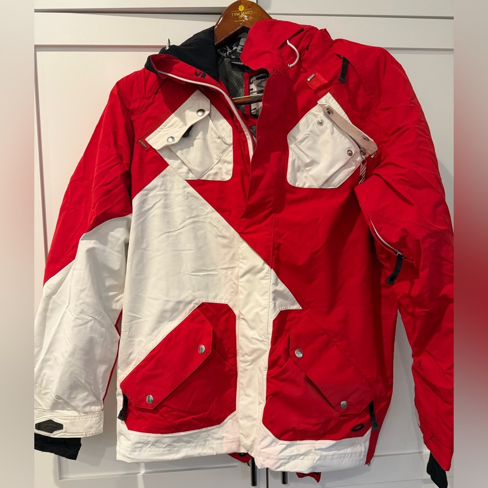 Oakley Dynamic Red and White Snow Jacket